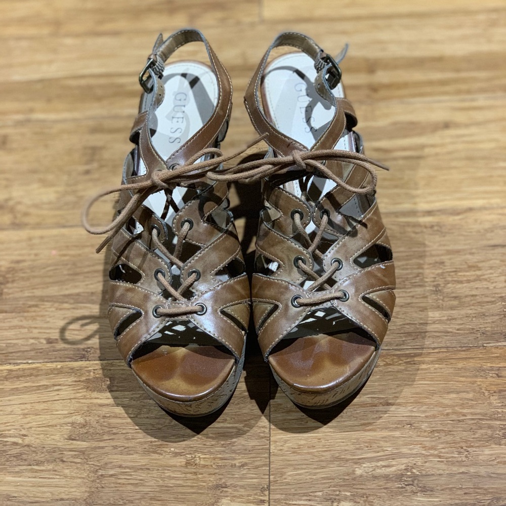 GUESS WEDGE SANDALS